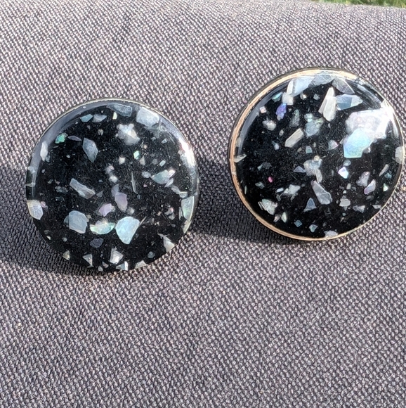 Vintage Lucite Confetti Glitter Earrings  1~3/8" - Picture 2 of 6